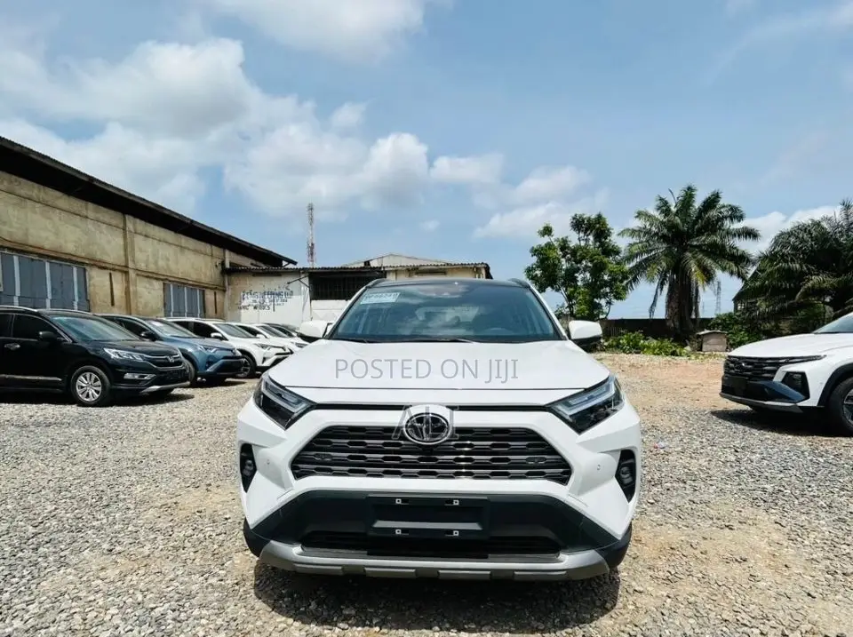 New Toyota RAV4 2024 White