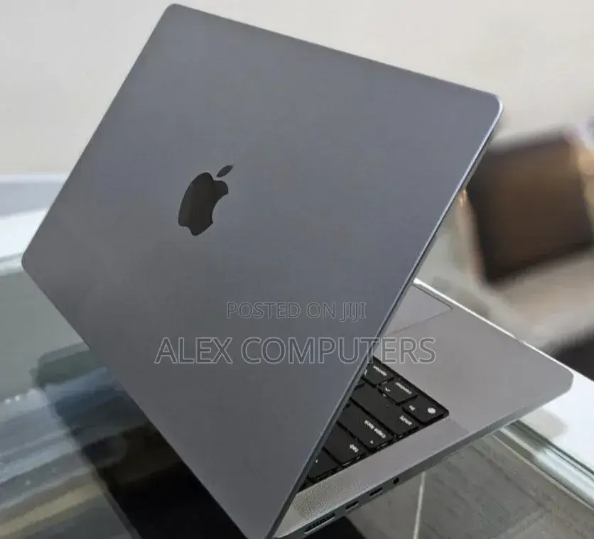 New Laptop Apple MacBook 16GB Apple M1 Pro SSD 512GB