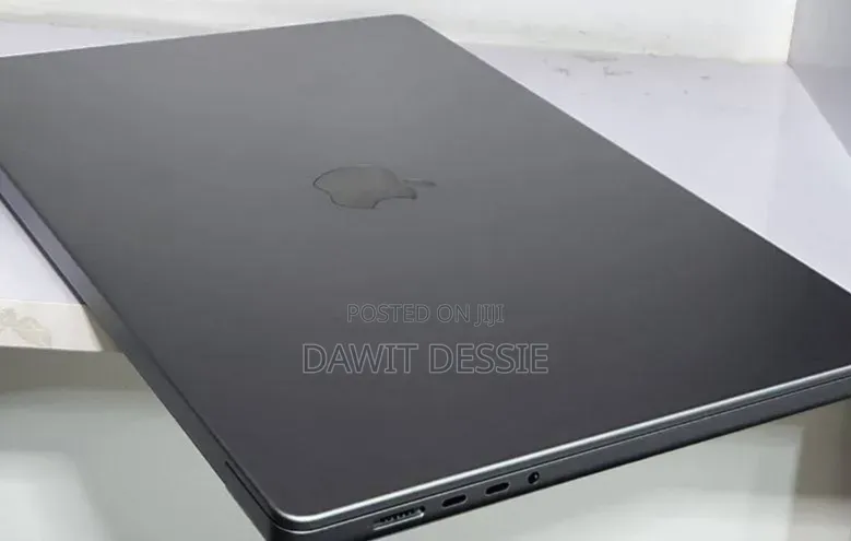 New Laptop Apple MacBook Pro 2021 M1 32GB Apple M1 Pro SSD 512GB