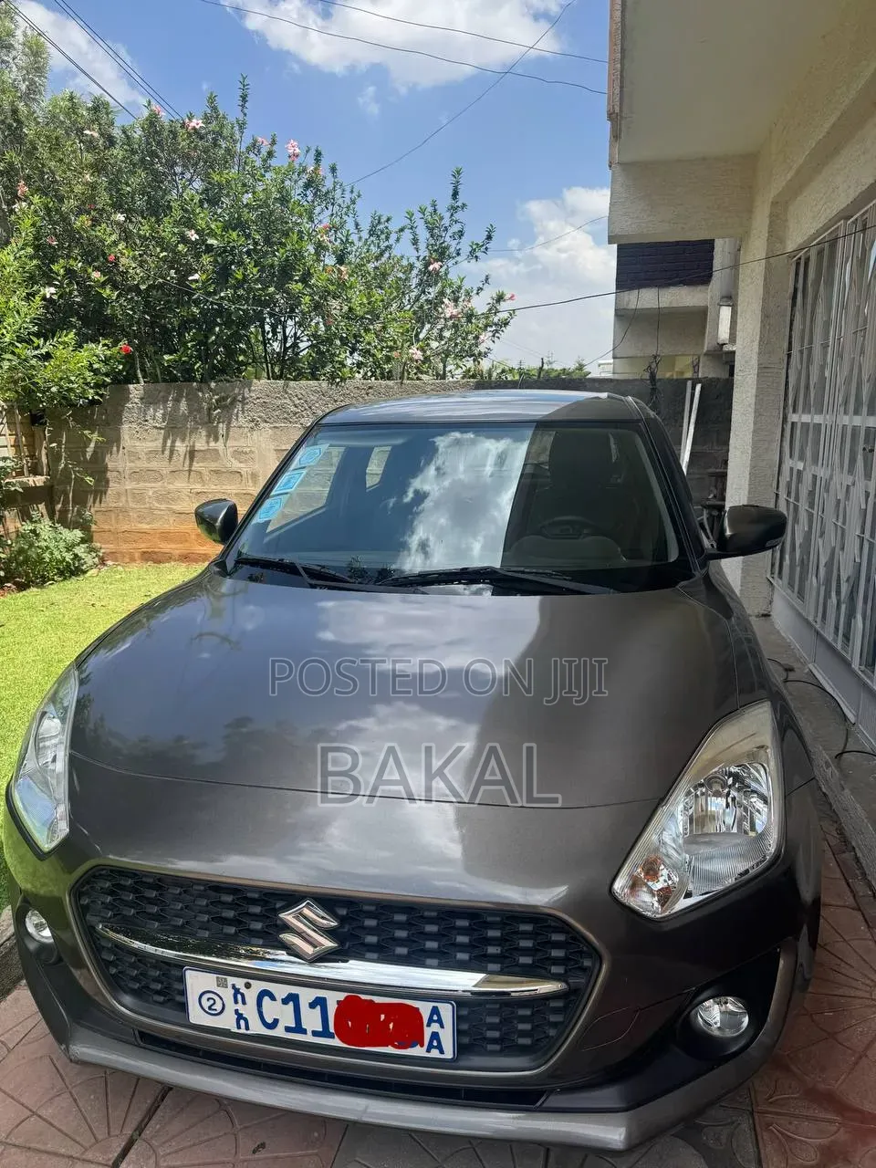 Suzuki Swift 2022 Brown