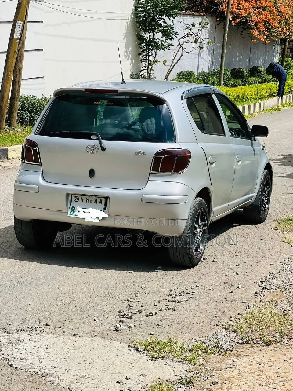 Toyota Vitz 2004 Silver
