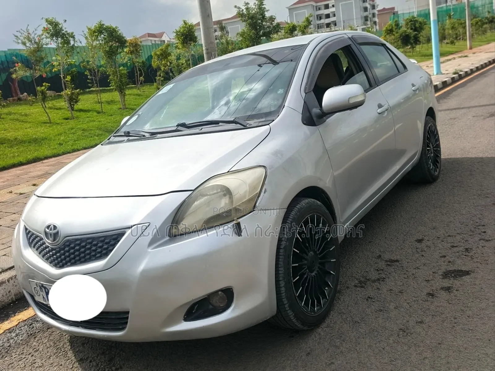 Toyota Yaris 2010 Silver