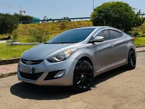 Hyundai Avante 2013 Gray