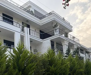 Furnished 7bdrm House in አያት አካባቢ ዘመናዊ ቤት, Yeka for sale