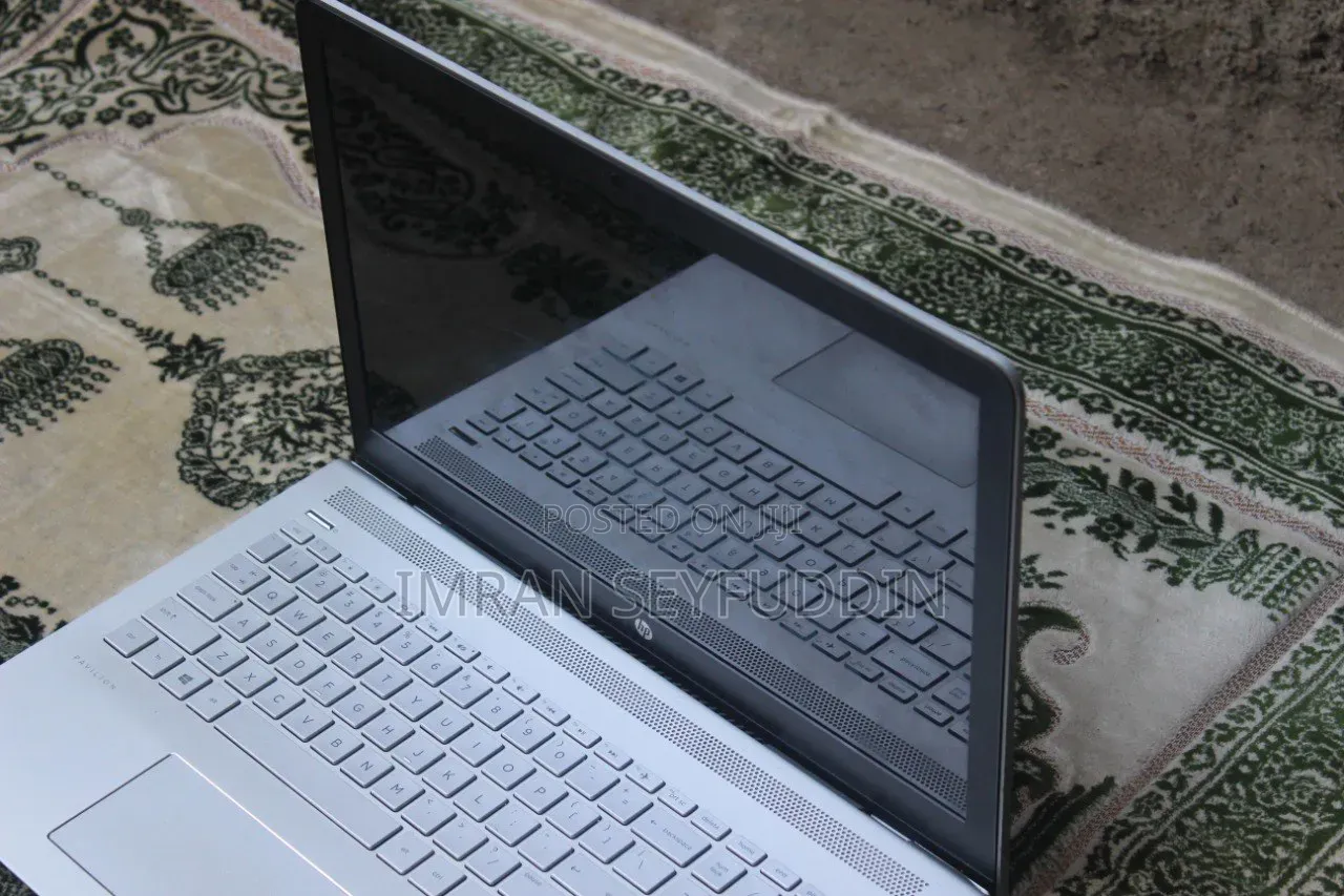 New Laptop HP Pavilion 15 12GB Intel Core i5 SSD 512GB