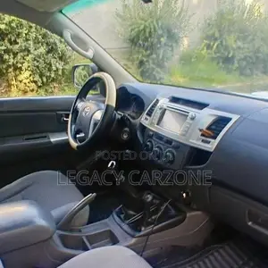 Toyota Hilux 2013 White