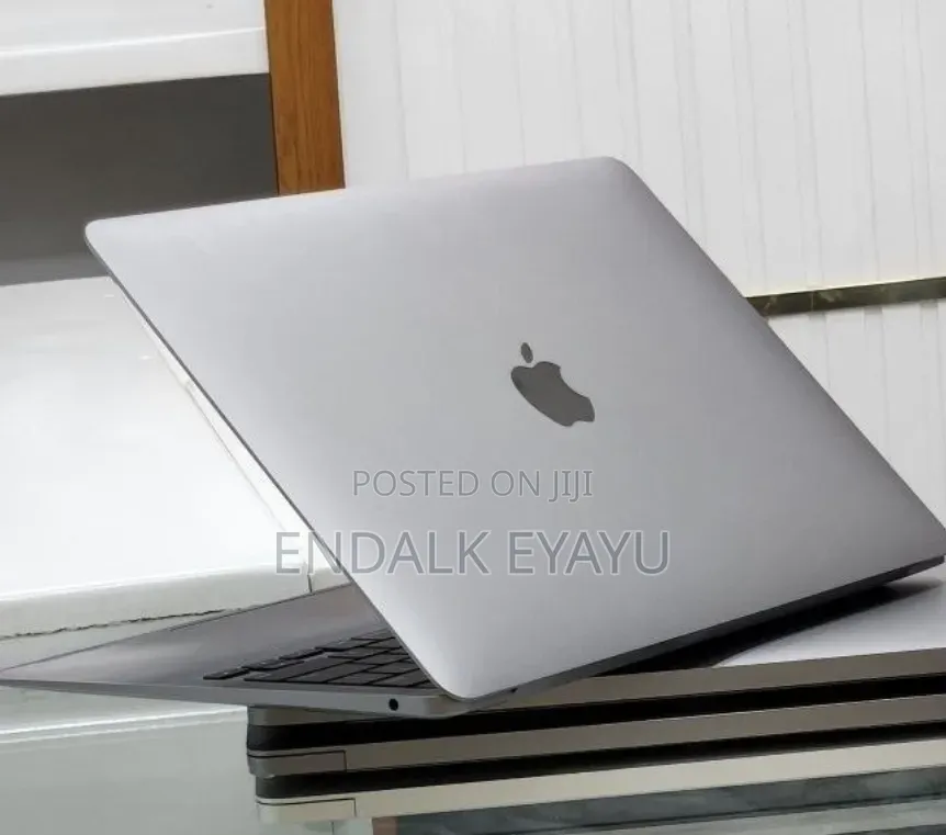 New Laptop Apple MacBook Air 2020 M1 8GB Apple M1 SSD 256GB