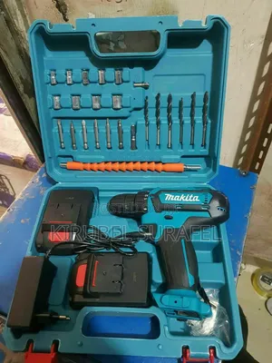 Makita Chargable Drill