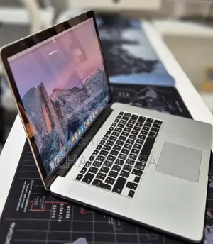 New Laptop Apple MacBook Pro 2015 16GB Intel Core i7 SSD 256GB