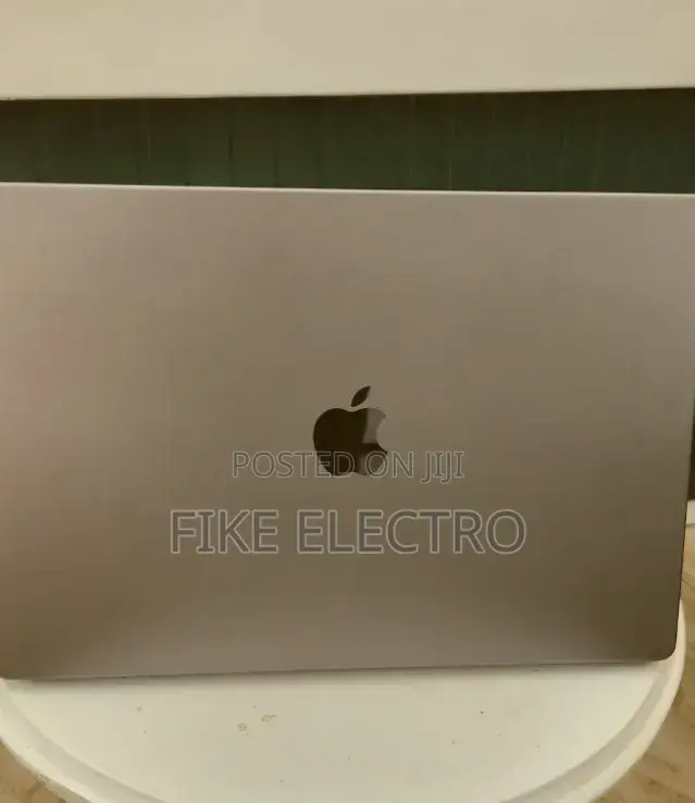 New Laptop Apple MacBook Pro 2021 M1 16GB Apple M1 Pro SSD 1T