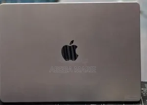 New Laptop Apple MacBook Pro 2021 M1 32GB Apple M1 Pro SSHD (Hybrid) 1T