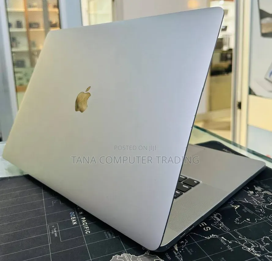 New Laptop Apple MacBook Pro 2019 32GB Intel Core i9 SSD 512GB