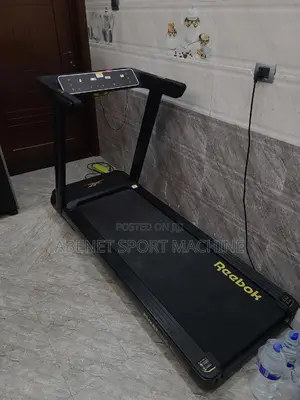 ስታንዳርድ Reebok Fr30z የመሮጫ ማሽን