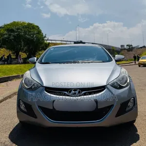 Hyundai Avante 2013 Silver