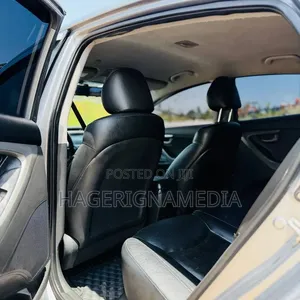 Hyundai Avante 2013 Silver