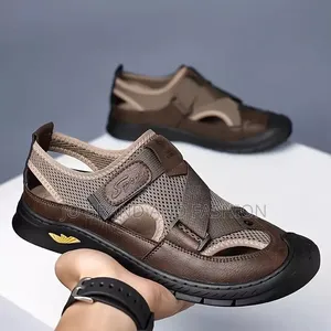 Sandles ሸበጥ