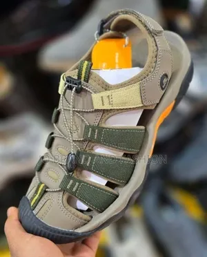 Sandals ሸበጥ