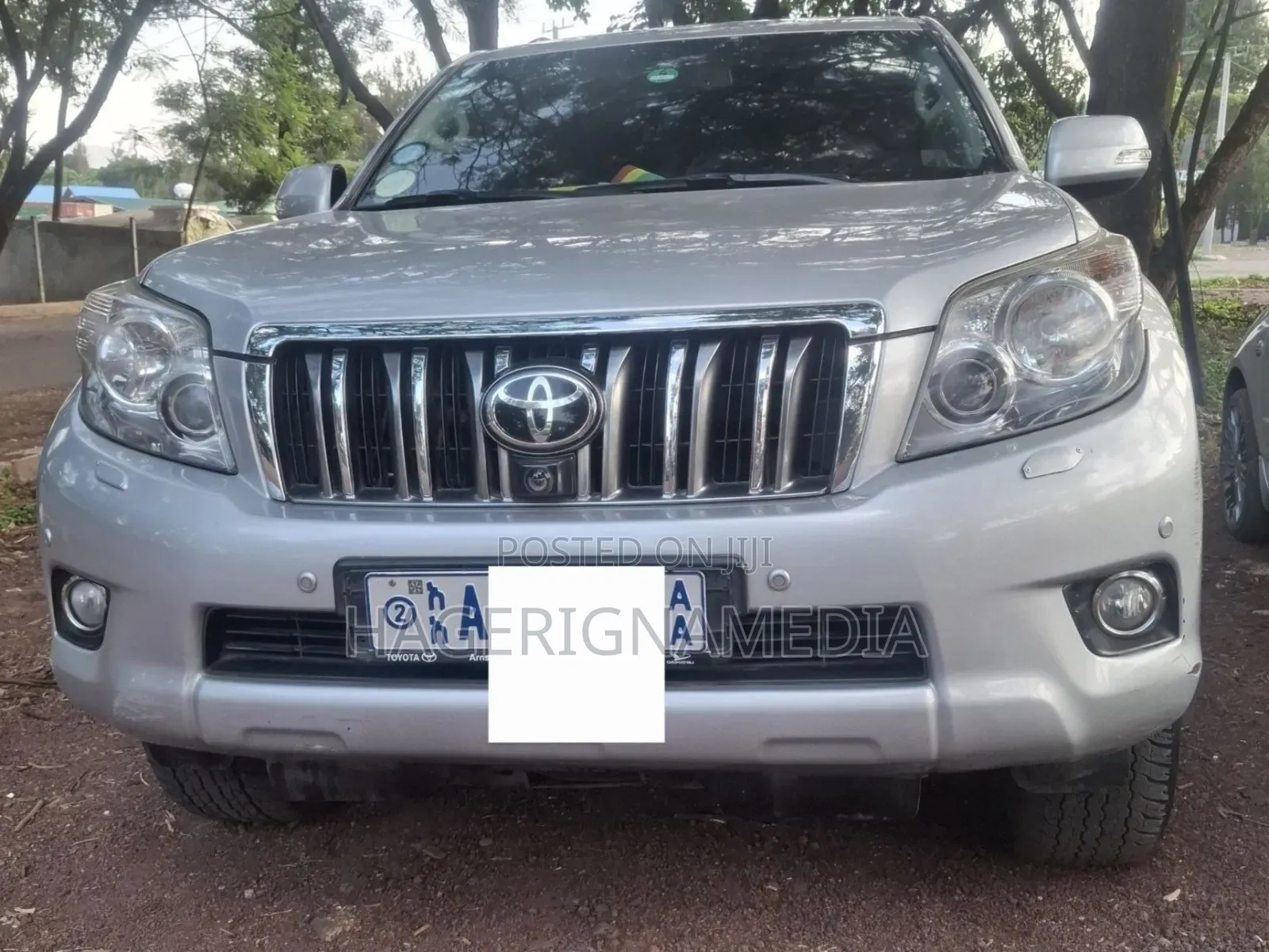 Toyota Land Cruiser Prado 2012 Silver