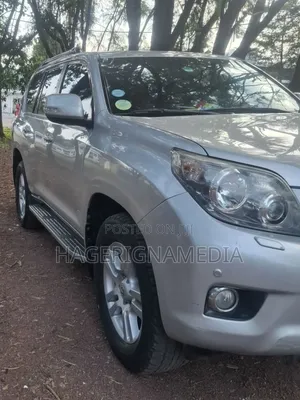 Toyota Land Cruiser Prado 2012 Silver
