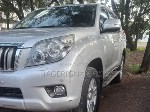 Toyota Land Cruiser Prado 2012 Silver