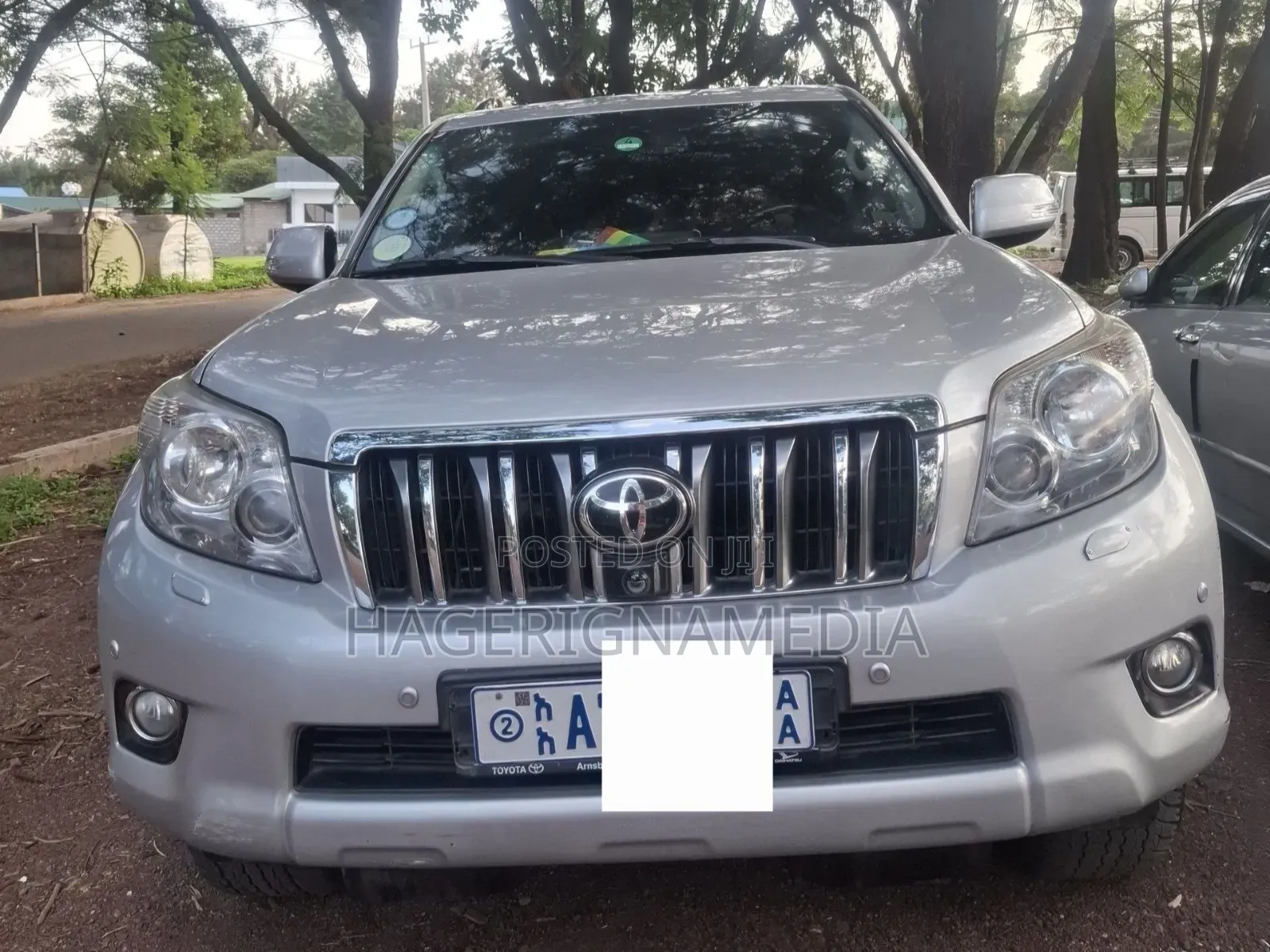 Toyota Land Cruiser Prado 2012 Silver