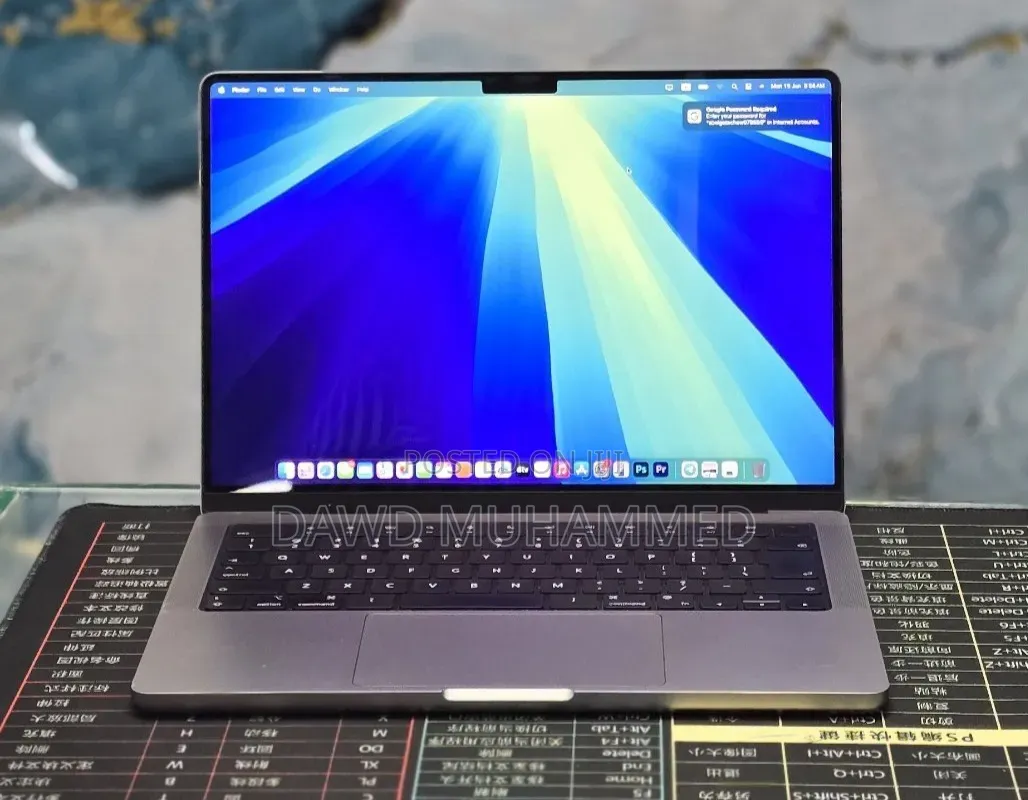 New Laptop Apple MacBook Pro 2021 M1 32GB Apple M1 Pro SSD 1T