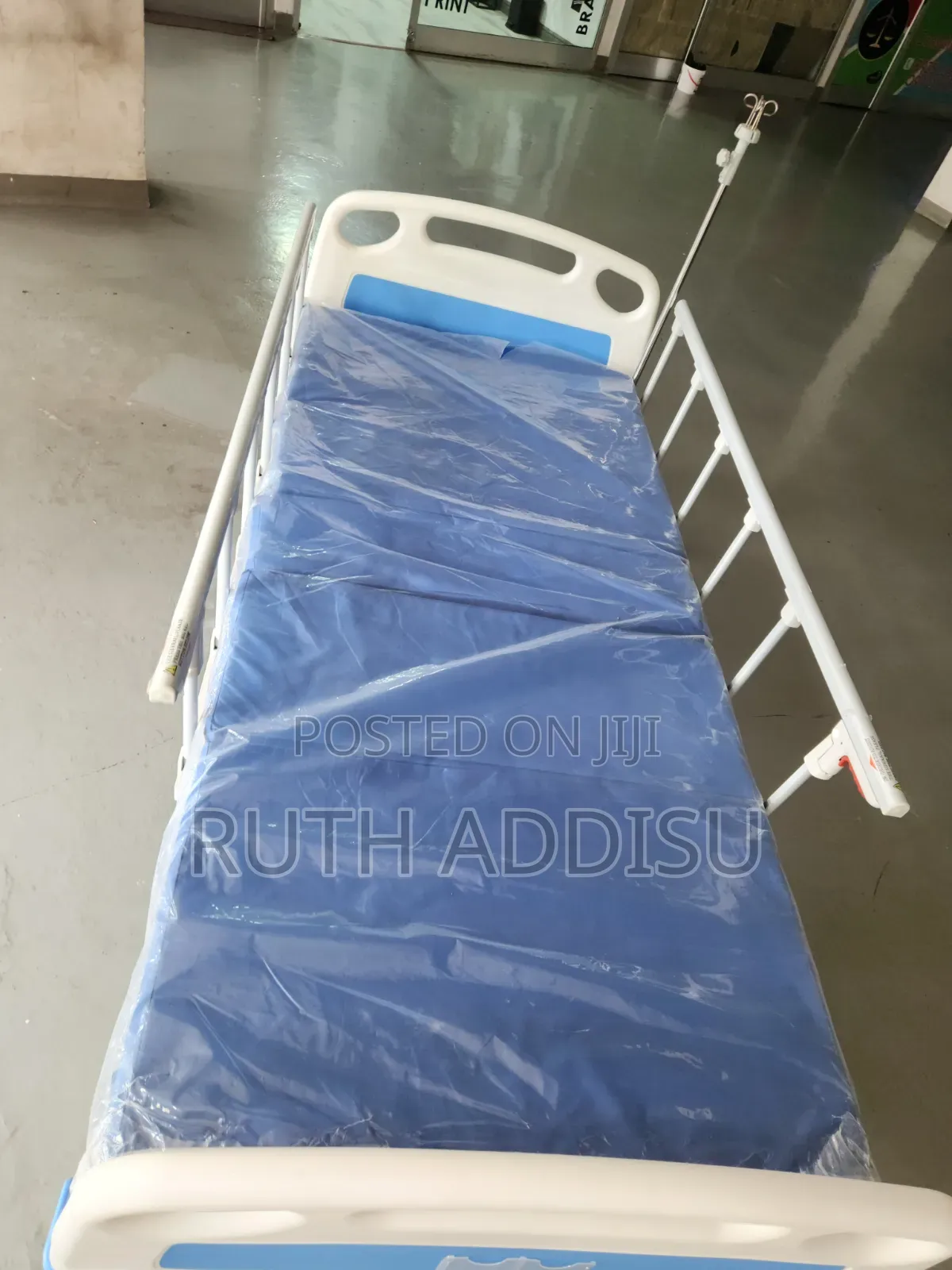Wholesale Movable 1 Cranks Foldable Patient Manual Medical Bed New