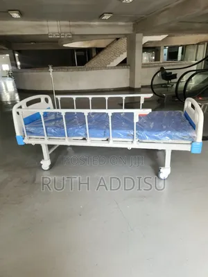 It Is Designed for Mobility With Castor Wheels Hopital Bed New Quality