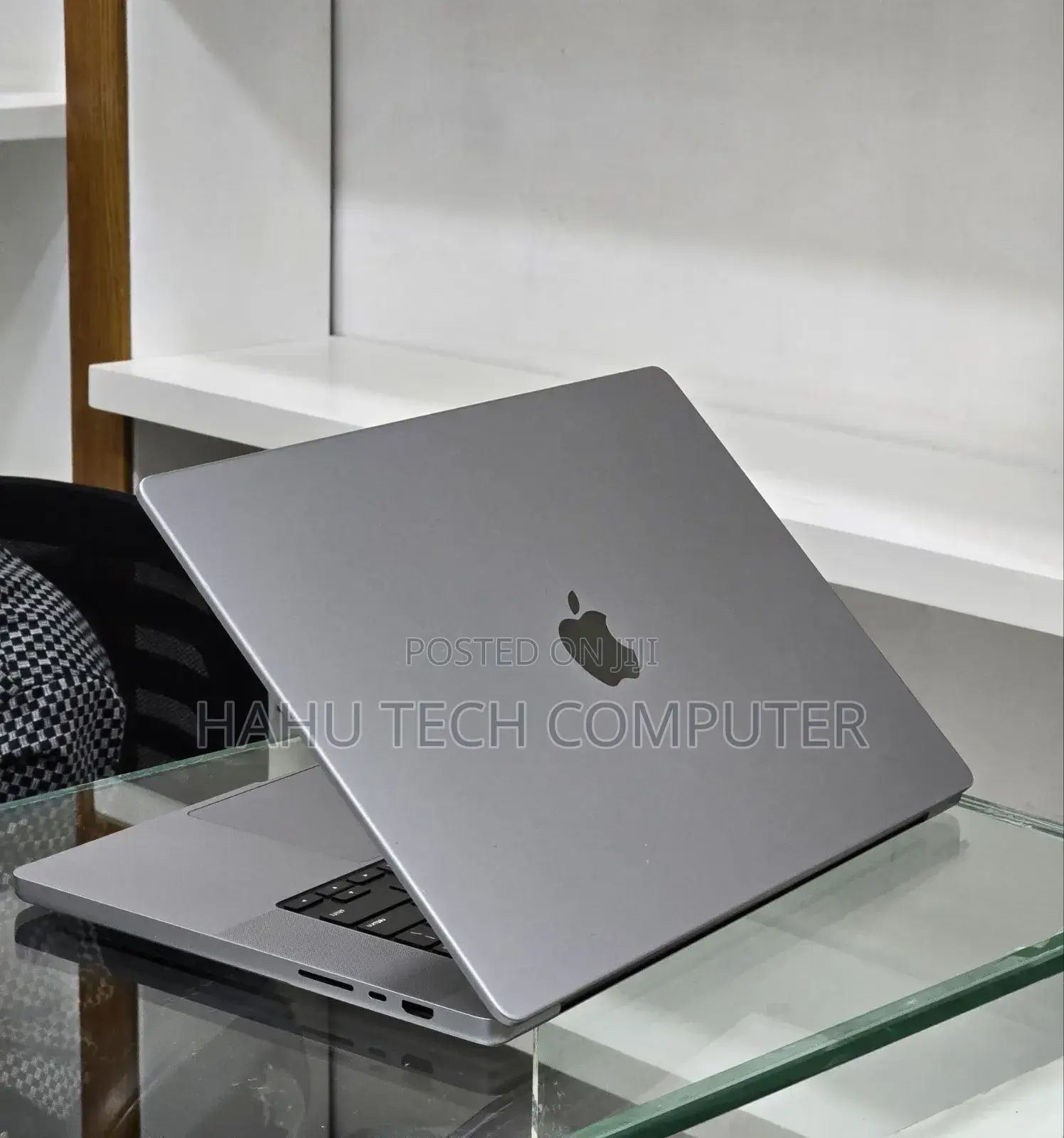 New Laptop Apple MacBook Pro 2021 M1 Max 32GB Apple M1 Max SSD 512GB