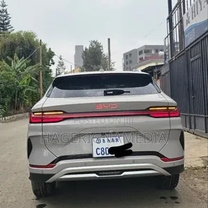 BYD Song Plus 2025 Silver