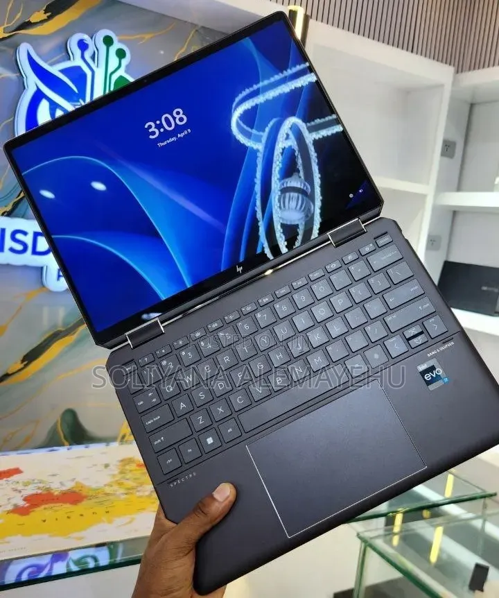 New Laptop HP Spectre X360 16GB Intel Core i7 SSD 1T