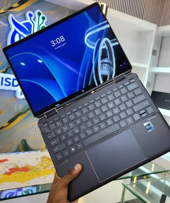New Laptop HP Spectre X360 16GB Intel Core i7 SSD 1T