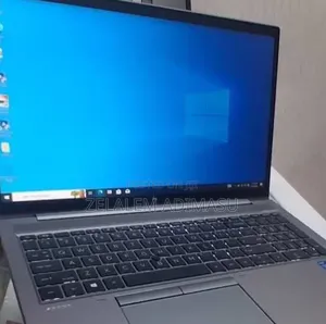 New Laptop HP ZBook Firefly G8 16GB Intel Core i7 SSD 512GB