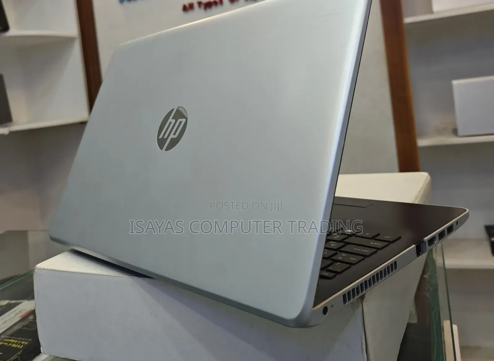 New Laptop HP Pavilion 15 8GB Intel Core i5 SSD 256GB
