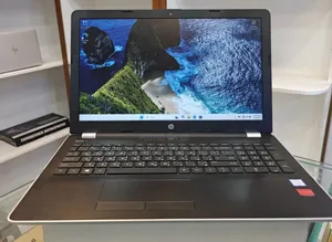 New Laptop HP Pavilion 15 8GB Intel Core i5 SSD 256GB