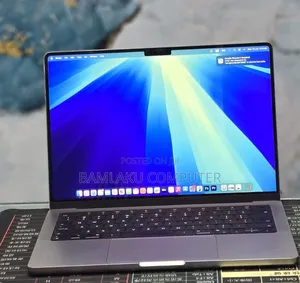New Laptop Apple MacBook Pro 2021 M1 32GB Apple M1 Pro SSD 1T
