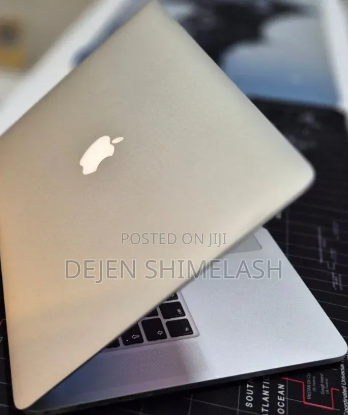 New Laptop Apple MacBook Pro 2015 16GB Intel Core i7 SSD 256GB