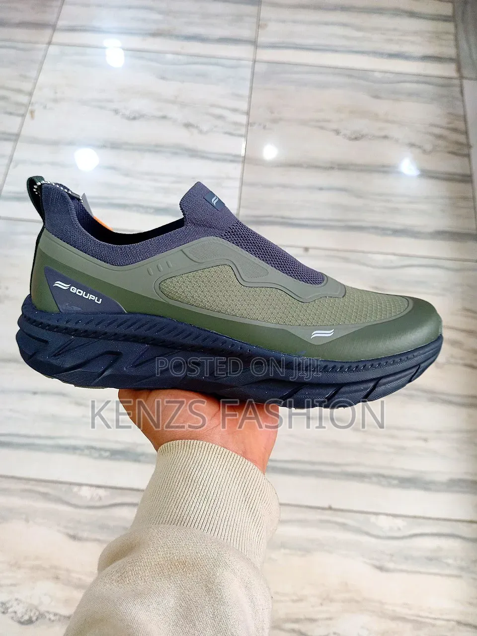 ለክረምት የሚሆን Waterproof Goupu ስኒከር