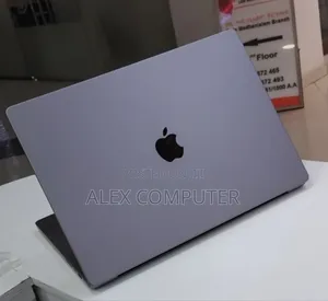 New Laptop Apple MacBook Pro 32GB Apple M1 Max SSD 1T