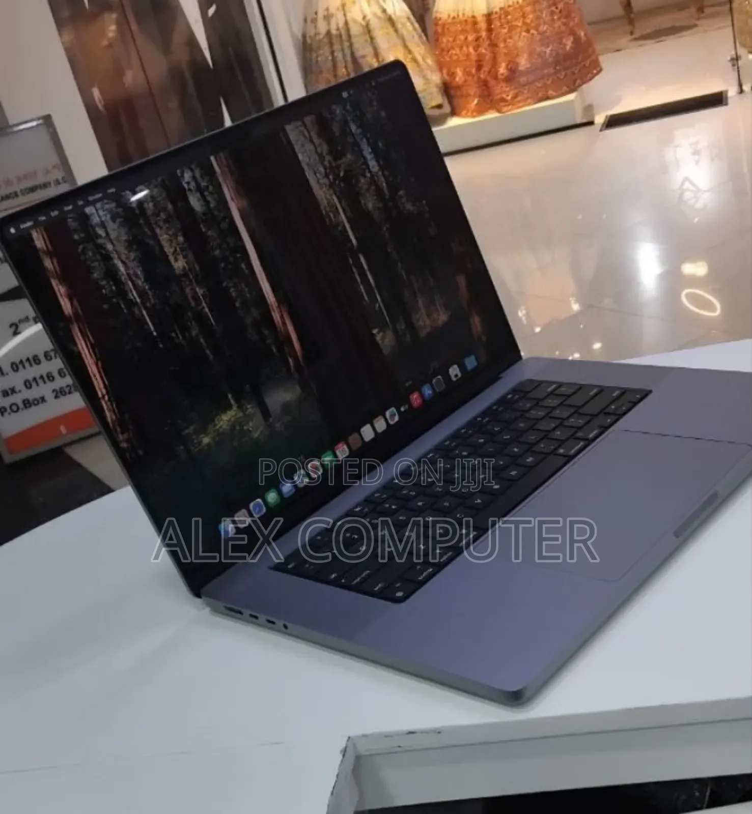 New Laptop Apple MacBook Pro 32GB Apple M1 Max SSD 1T