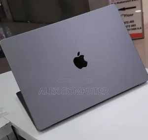 New Laptop Apple MacBook Pro 32GB Apple M1 Max SSD 1T