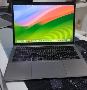 New Laptop Apple MacBook Air 2019 8GB Intel Core i5 SSD 128GB