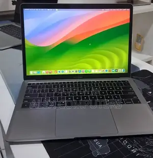 New Laptop Apple MacBook Air 2019 8GB Intel Core i5 SSD 128GB