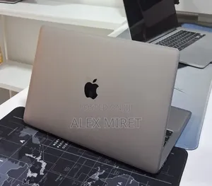New Laptop Apple MacBook Air 2019 8GB Intel Core i5 SSD 128GB
