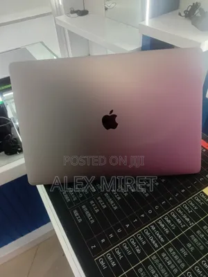 New Laptop Apple MacBook Air 2019 8GB Intel Core i5 SSD 128GB