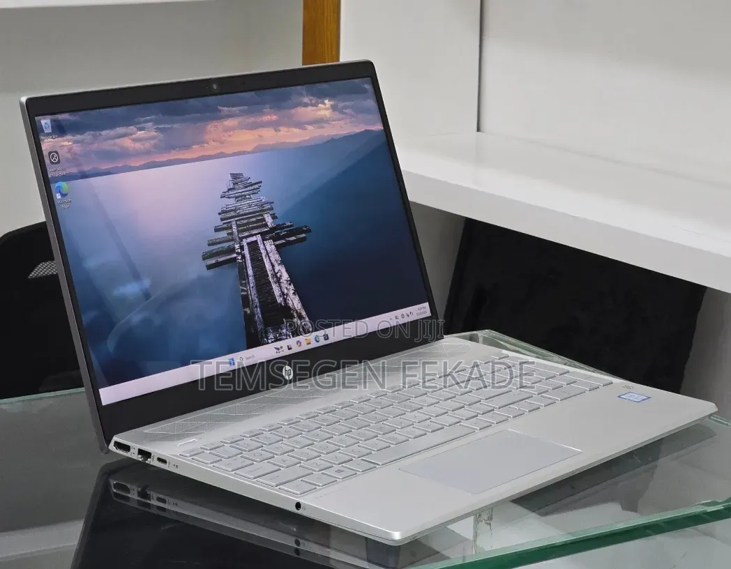 New Laptop HP Pavilion 15 8GB Intel Core i7 SSD 256GB