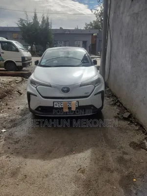 Toyota C-HR 2023 White