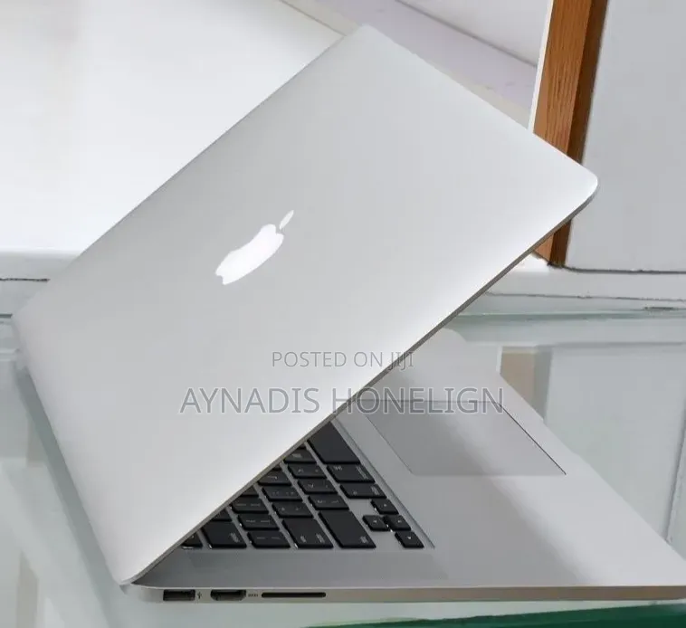 New Laptop Apple MacBook 2015 16GB Intel Core i7 SSD 512GB