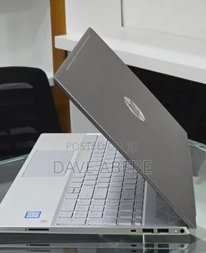 New Laptop HP Pavilion 15 8GB Intel Core i7 SSD 256GB