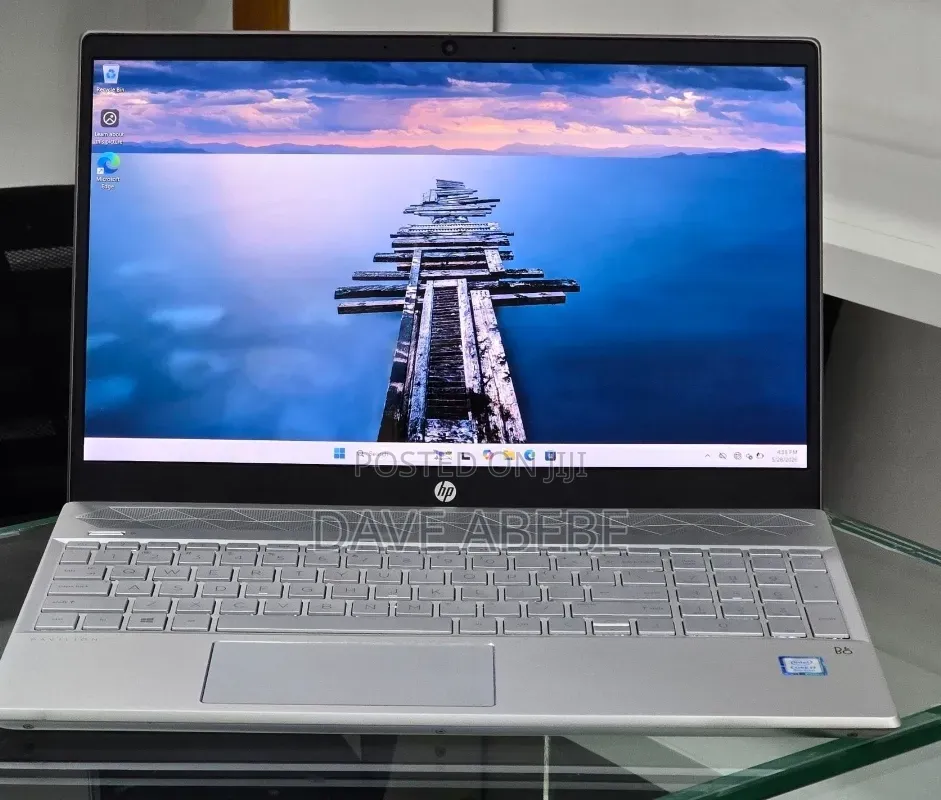 New Laptop HP Pavilion 15 8GB Intel Core i7 SSD 256GB